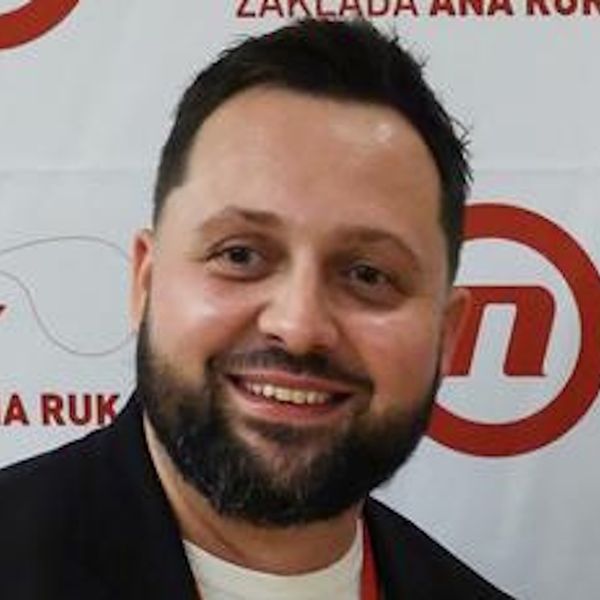 Mario Mihelj dirnuo gledatelje pričom o susjedu Filipu na koncertu ''Želim život''