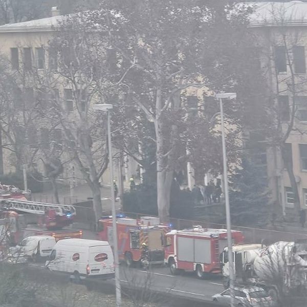 Vatrogasci gase požar na Veterinarskom fakultetu