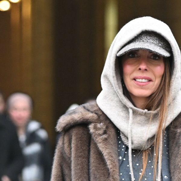 Olja Vori u svjetlucavim gležnjačama i dugačkoj bundi na špici