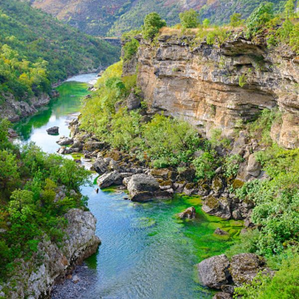 Pronađeno tijelo u Crnoj Gori: Navodno je bilo zamotano, a ruke vezane užetom