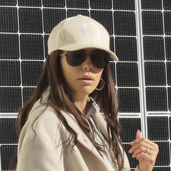 Eva Longoria Baston u trenirci i tenisicama u šopingu