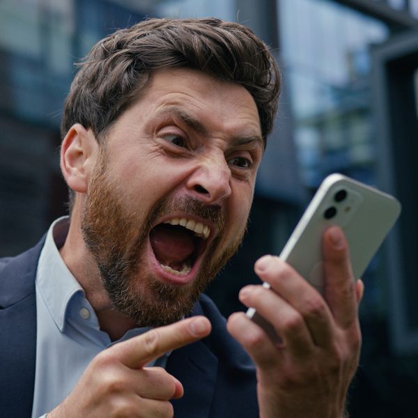 Savjet koji treba poslušati: Nakon što je glazbenik saznao groznu istinu, svima je poručio da guglaju svoje ime