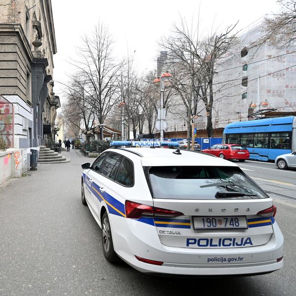 Nove evakuacije škola zbog dojava o bombama u Zagrebu, Splitu i Rijeci