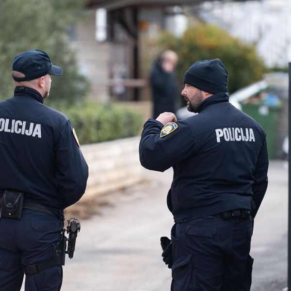 Drama u Zagrebu: Izbila tučnjava na ulici, muškarcu pozlilo tijekom policijskog postupanja. Umro je