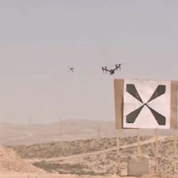 VIDEO Izraelci pokazali moć "Željezne šake" u uništavanju dronova koji prijete vojnim vozilima