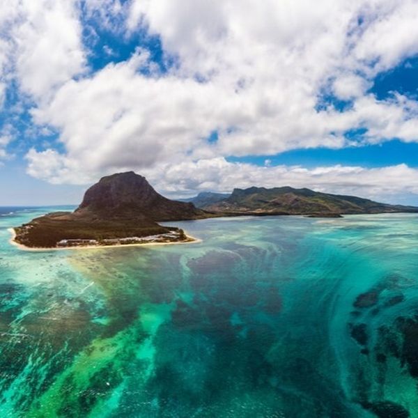 Nestvaran prizor: Pogledajte kako izgleda podvodni vodopad