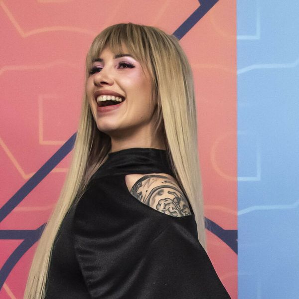 Stela Rade na Dori 2026. u najlonkama u stilu tajica