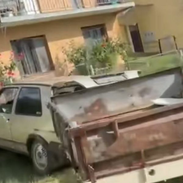 Samo u susjedstvu: Pokazao novu kuku na Golfu, snimka nasmijala cijelu regiju