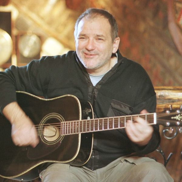 Kad zasvira taj refren... 10 klasika po kojima će generacije pamtiti Đorđa Balaševića