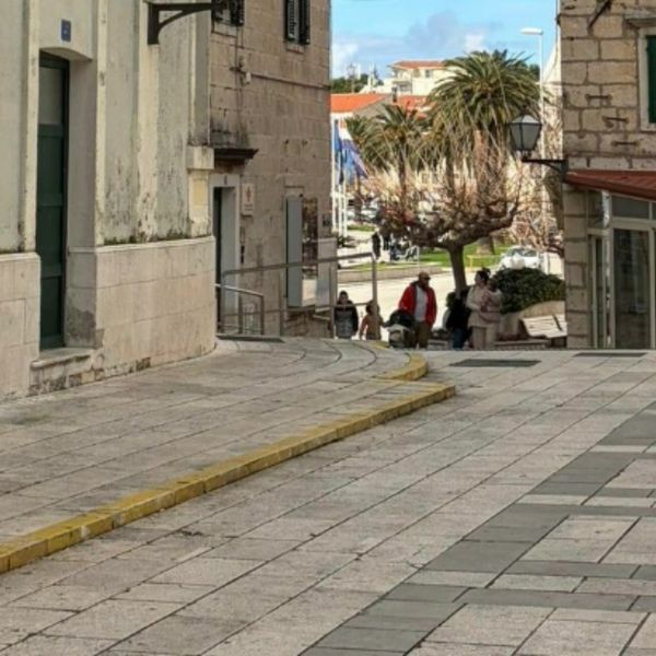 Zahladilo i u Dalmaciji! Temperatura izmjerena u Makarskoj nasmijala domaću publiku