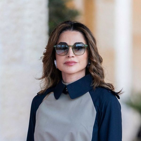 Kraljica Rania u besprijekorno krojenoj dvobojnoj haljini