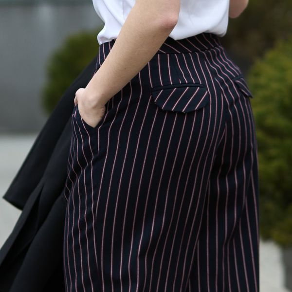 Ponuda hlača na pruge u trgovinama