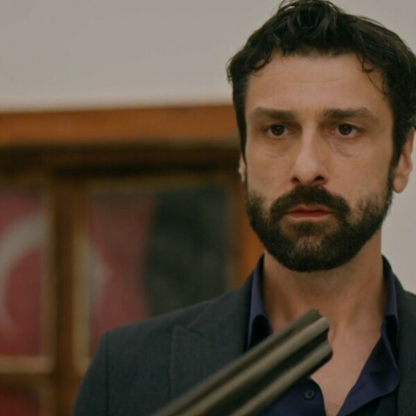 Crno more: Zna tko joj je majka