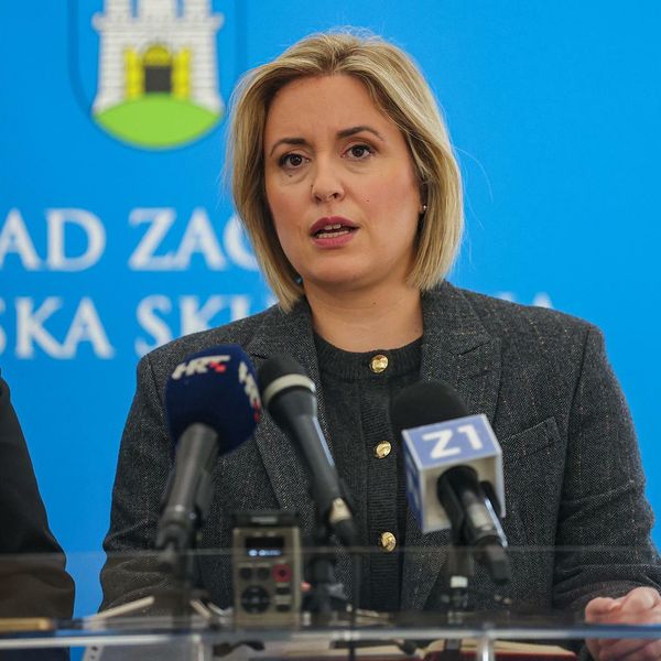 Zagrebačka gradska zastupnica Dina Dogan uhvaćena je kako psuje
