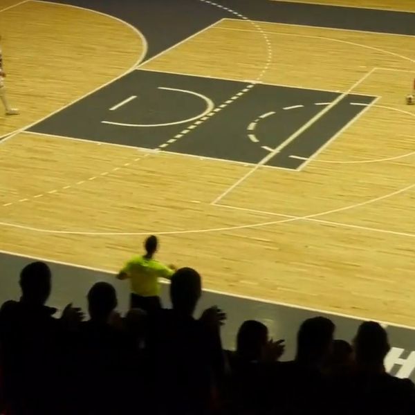 VIDEO Maskirani napadači u Banjoj Luci upali na tribinu i napravili kaos, ima ozlijeđenih