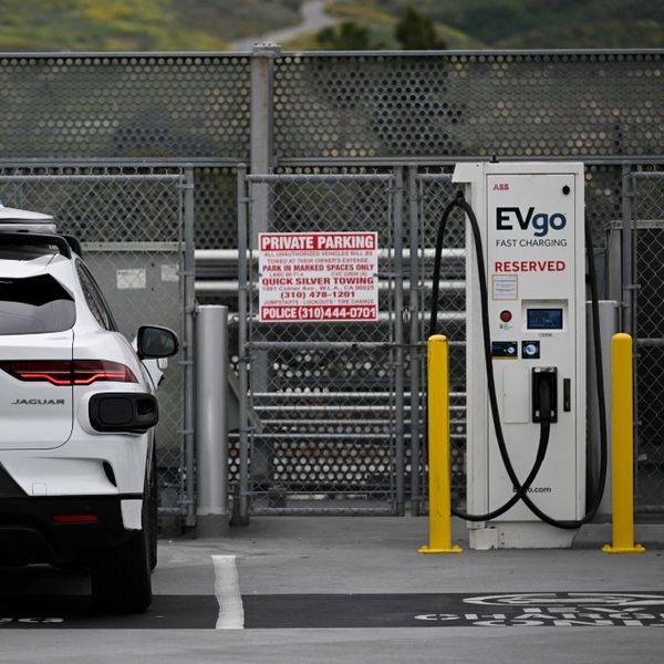 Nezaustavljivi robotaksiji: Broj vožnji raste velikom brzinom, a najavljeno je širenje na nova tržišta