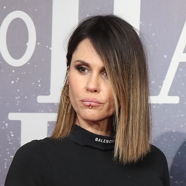 Viktorija Rađa u tirkiznoj bundi i trapericama balon kroja