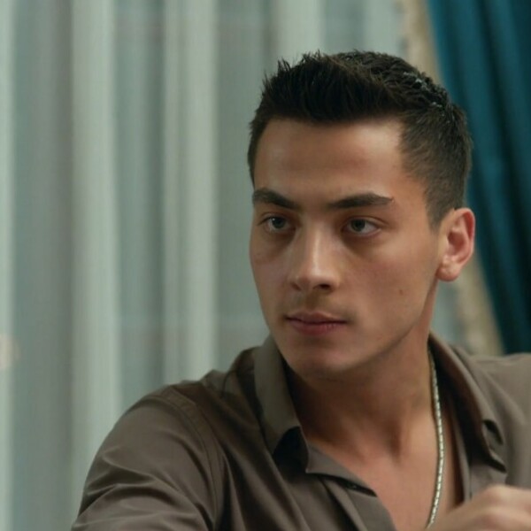 Daleki grad: Ne zna kada treba stati i unosi nemir u obitelj