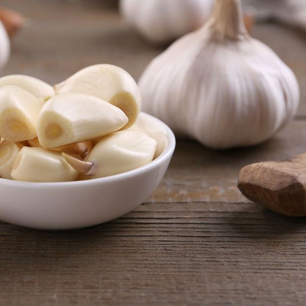 Što se dogodi u tijelu ako svaki dan jedemo češnjak?