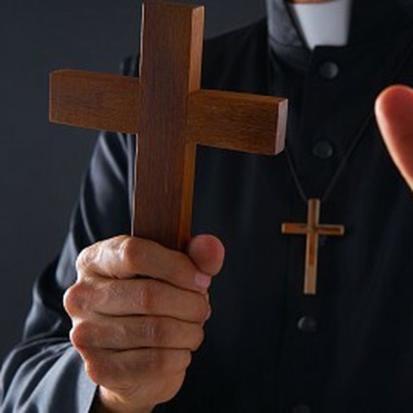 Vjernike uznemirila naljepnica na blagoslovu domova