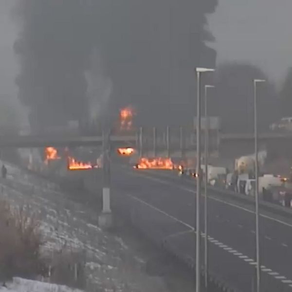 Teška nesreća na autocesti u Sloveniji, izbio veliki požar