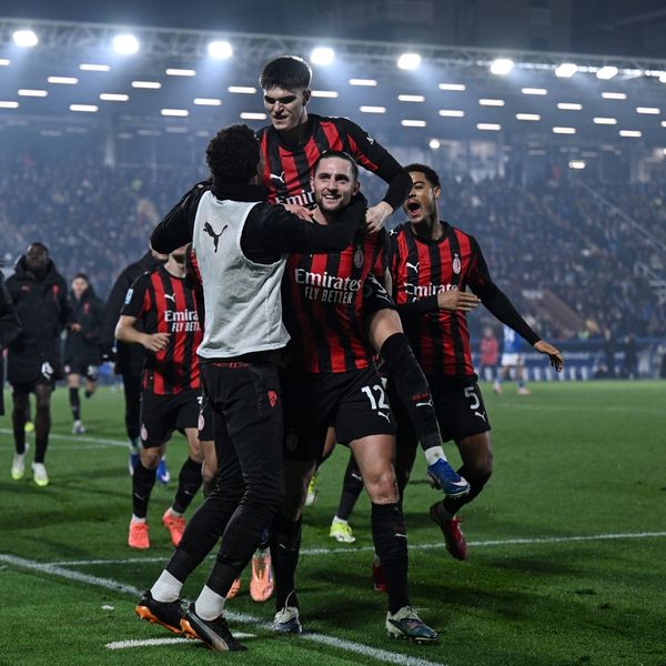 Milan preokretom srušio Como i smanjio prednost Intera na vrhu Serie A