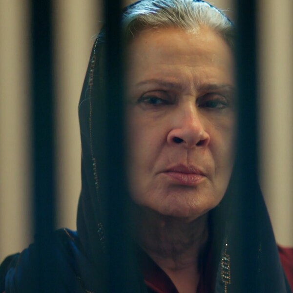 Daleki grad: Sada je moć u njezinim rukama, što će tražiti zauzvrat?