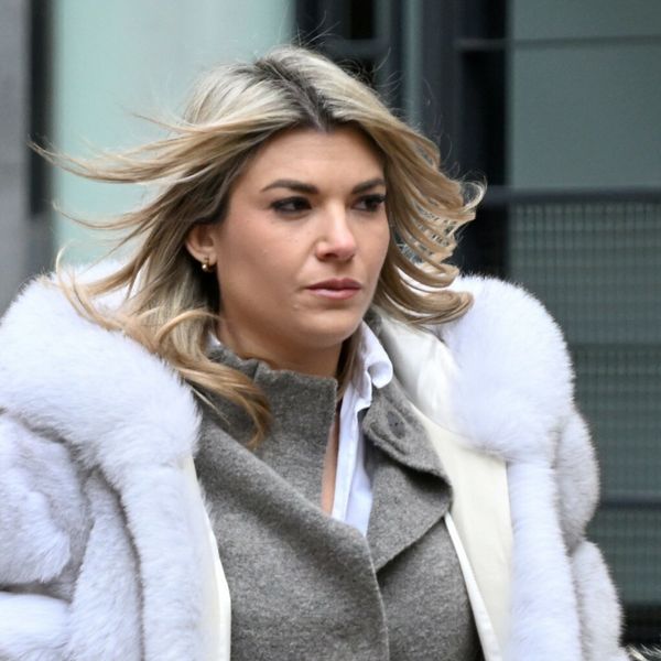 Ulična moda Zagreb u bundi i minici