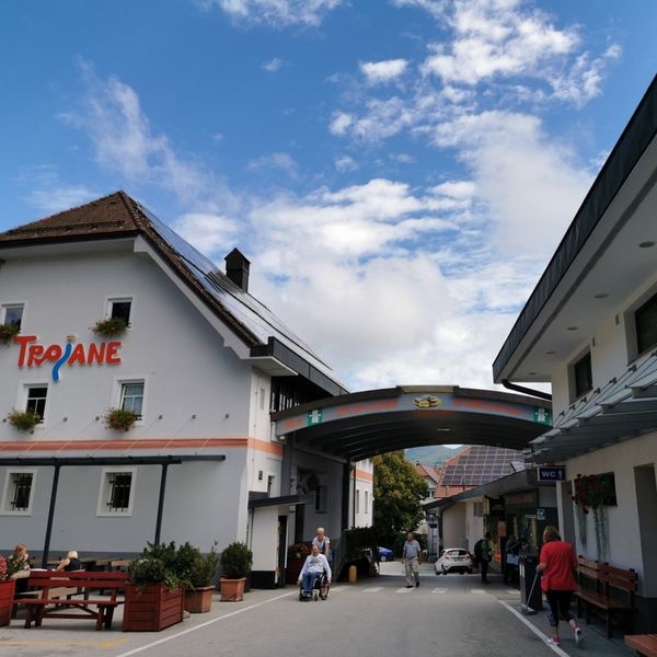 Duplo veće - i jeftinije od običnih: Najpopularnije krafne u Sloveniji zbog kojih se silazi s autoceste