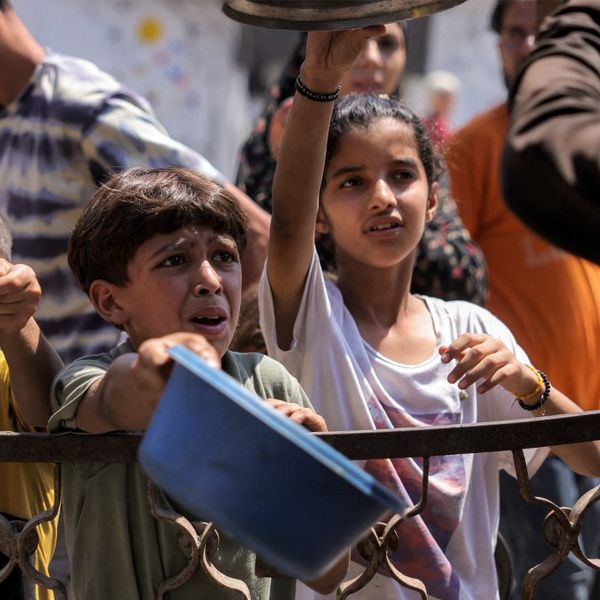 Palestinska djeca čekaju na hranu - 5