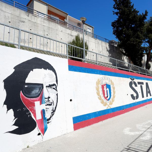 Poljski turistički huligani izveli tajnu akciju po Dalmaciji: Uništi su brojne Torcidine grafite
