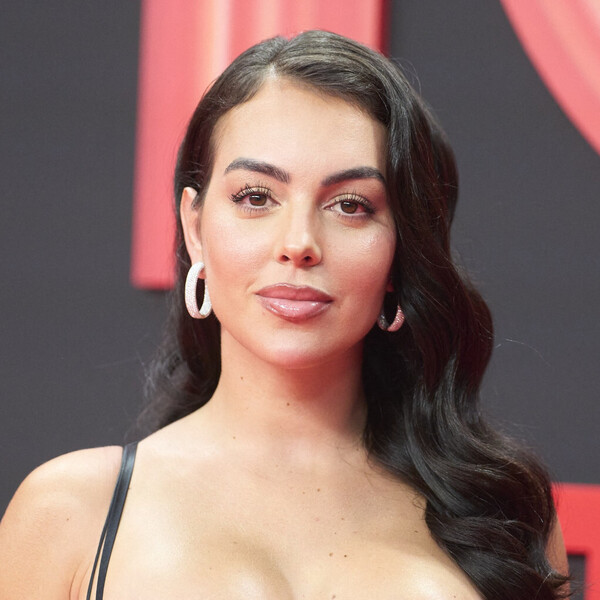 Georgina Rodriguez u običnom crnom bikiniju na plaži u Miamiju