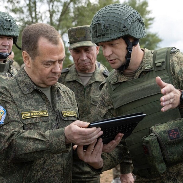 Dmitri Medvedev zaprijetio Finskoj