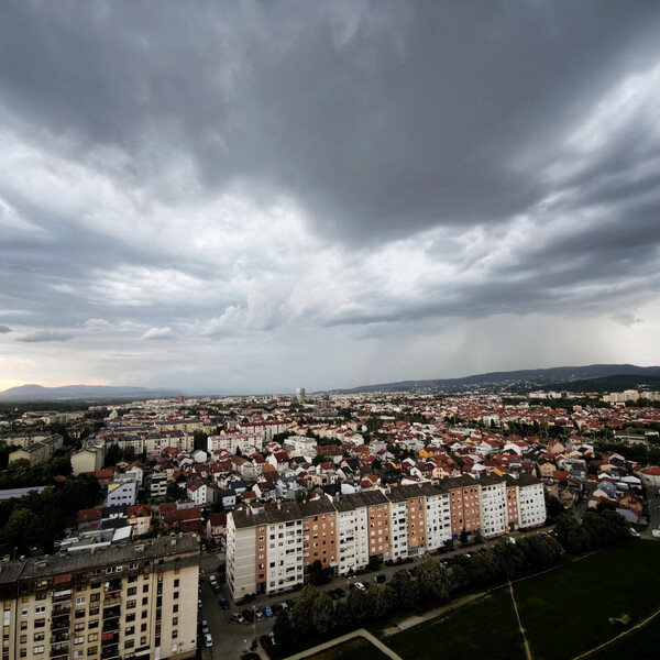Zagrebačka i osječka regija pod upozorenjem zbog nevremena i grmljavinskih pljuskova