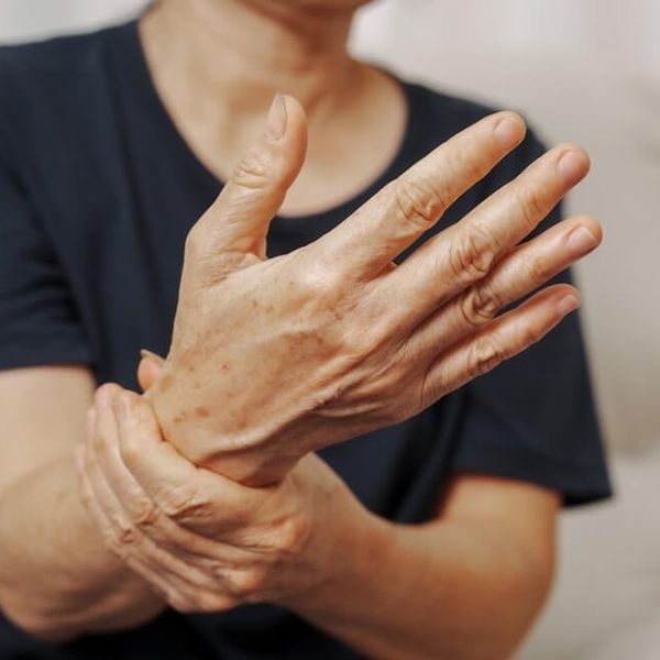 Nova studija otkriva zašto bi žene s Parkinsonovom bolešću trebale biti pod posebnim nadzorom
