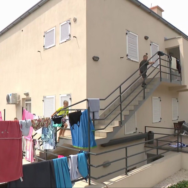 Nekad uobičajena praksa, danas rijetkost: Pogledajte kako ljetuju djeca u baranjskom odmaralištu u Dramlju
