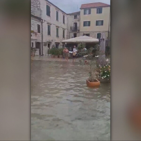 Olujno nevrijeme pogodilo je Jadran, a najteže je na Hvaru