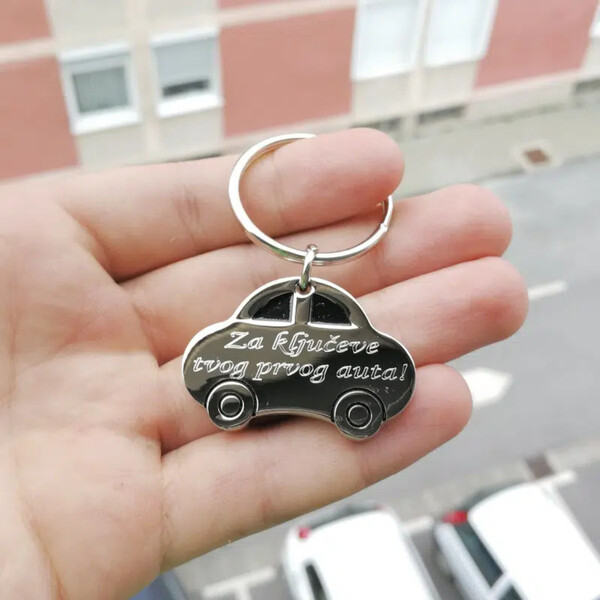 Za useljenje, prvi auto ili godišnjicu veze: Ideja za mali personalizirani poklon koji će uvijek biti uz vas