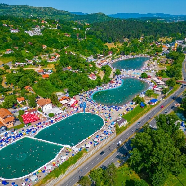 Slana jezera: Omiljeno "morsko" kupalište u koje Slavonci dolaze zbog niskih cijena i dobre zabave