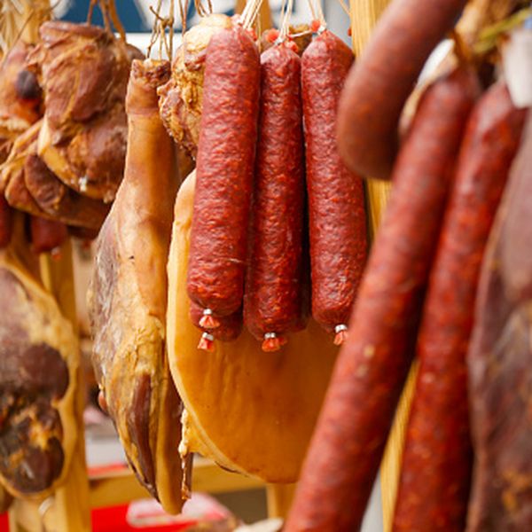 16-godišnjak preminuo nakon kobasica: Prva osoba na svijetu koja je umrla od ove bolesti