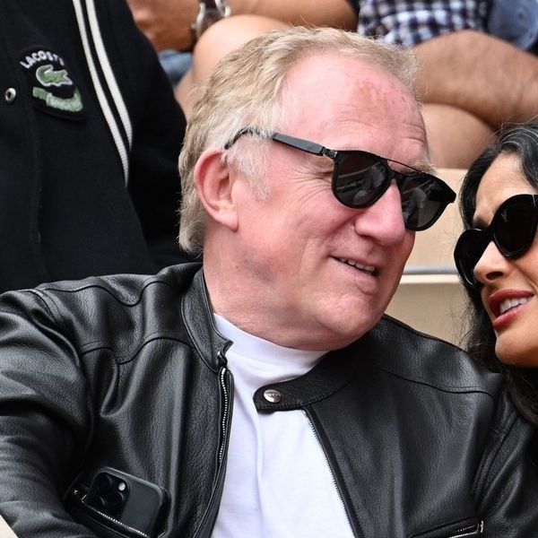 Duboki dekolte i pogled koji osvaja: Salma Hayek ponovno je ukrala svu pažnju