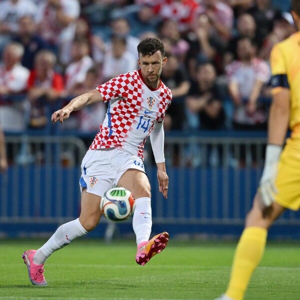 UŽIVO HRVATSKA – SLOVENIJA Gol visi u zraku, ali Oblak i Livaković brane sjajno!