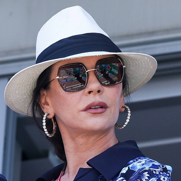 Catherine Zeta-Jones u tenisicama i kombinezonu brenda Camilla