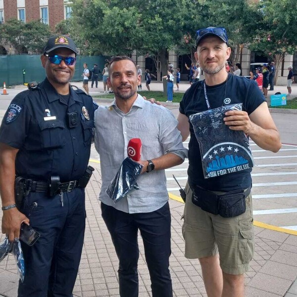 Ovo se rijetko viđa: Američki policajac sve iznenadio