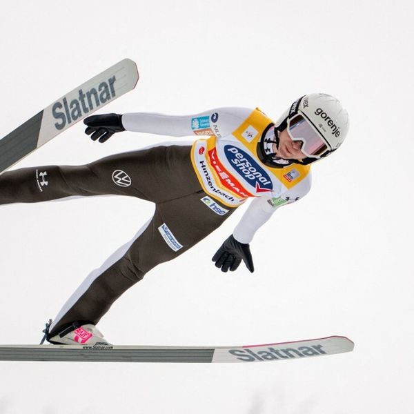 Spektakularni Domen Prevc poletio 245,5 metara i postavio novi rekord skakaonice u Kulmu!