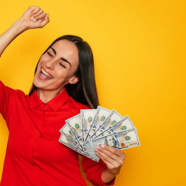 Žena postala "najbogatija osoba na svijetu" sa 100 tisuća puta većim bogatstvom od Elona Muska