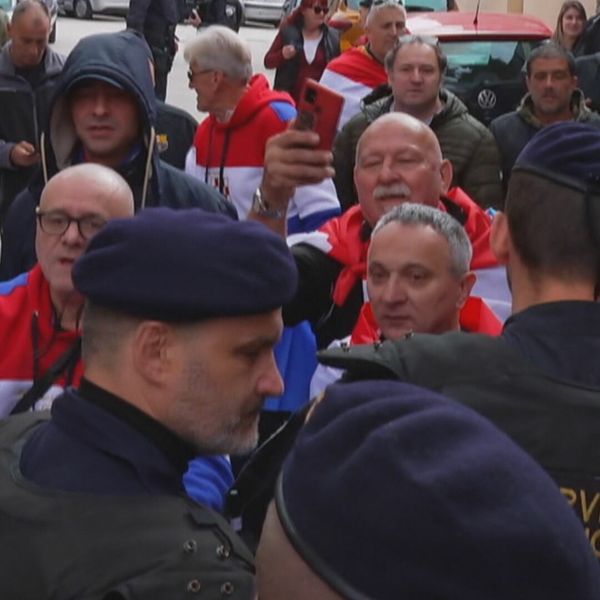 Provjereno istražuje: Kako ekstremne skupine nekažnjeno prosvjeduju pred privatnim domovima novinara i političara