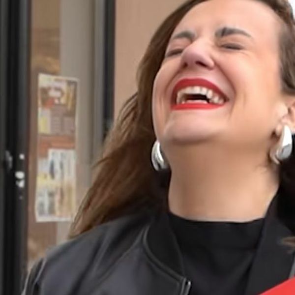 Koji je najgluplji poklon koji ste dobili za Dan žena? Odgovori nasmijali gledatelje, pogledajte ove bisere