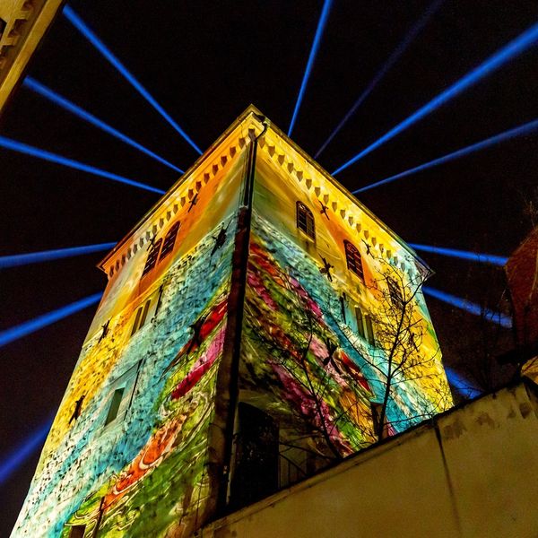 Svjetlosne instalacije s porukom: Zagreb ponovno u znaku umjetnosti i ekologije