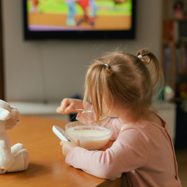 Barbara Slade Jagodić o djeci koja su stalno izložena televizoru